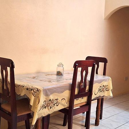 Sleeping Bueaty Gest House Hotel Soufriere Bagian luar foto